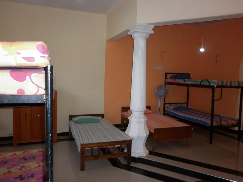 Seetha'S Hostel Negombo Zimmer foto